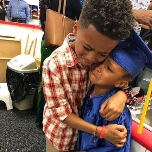 Aundrea & Mathew smith brother & sister. Aundrea was brought to tears. after her big brother told her.  that he was so proud of her for graduating pre-school. ♥️ 🖤 🍏