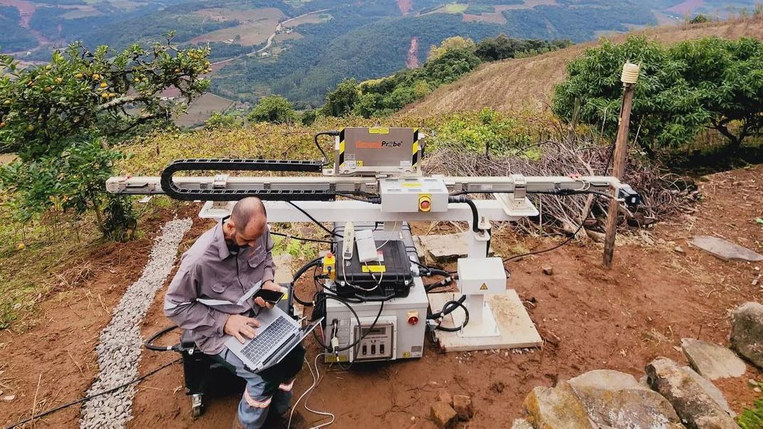 Equipes monitoram riscos geológicos em Bento Gonçalves serranossa.com.br/equipes-monito… #farialemos #bentogoncalves #serragaucha #enchente #chuva #geologia #riscos #noticias #serranossa