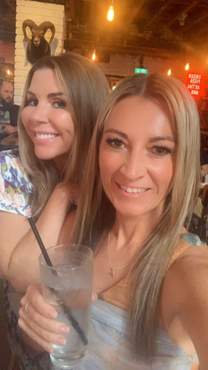 DuffyVicki81's tweet photo. Girls day 💖 Lark Lane 🥂 Walton vale xx https://t.co/GYOJ0rKSmR