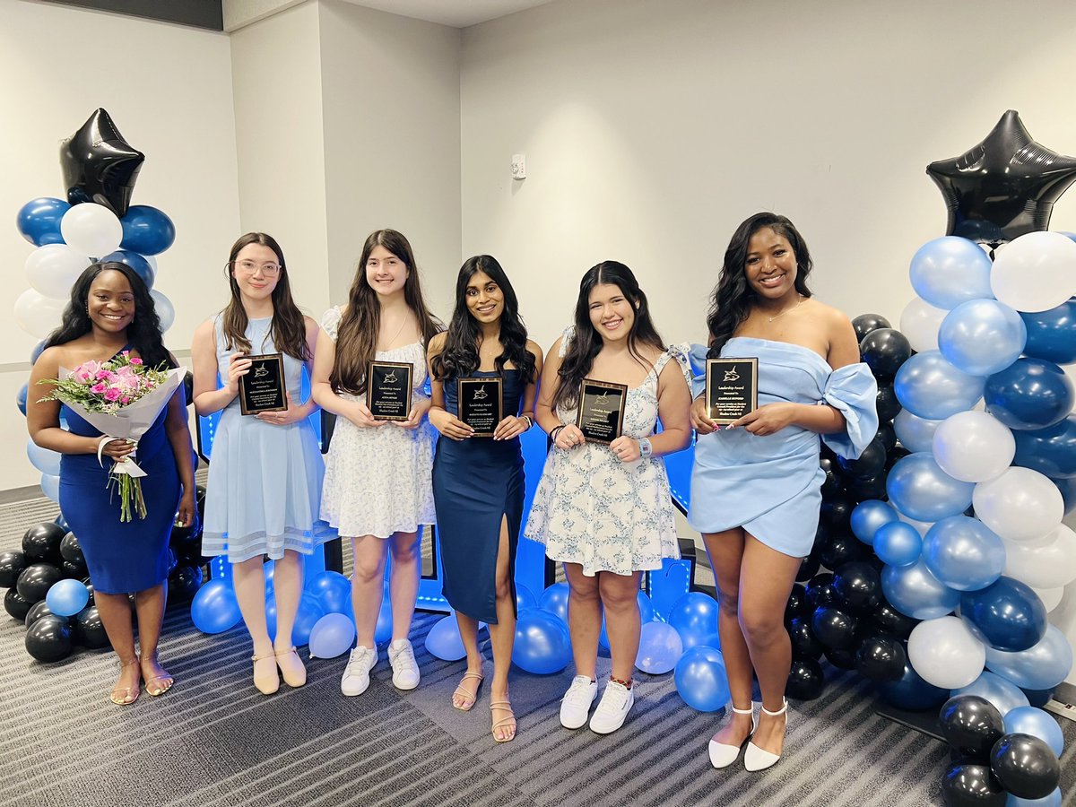 SharksSection's tweet image. Celebrating the 2023-2024 Student Council Banquet! Grateful for all the incredible students who made this year a success. A special shoutout to Ms. Sasu for being an outstanding sponsor. Fins up, Creek!🦈
