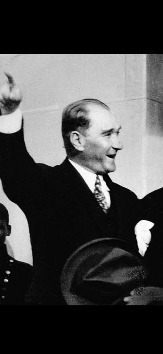 Gazi Mustafa Kemal Atatürk ve silah arkadaşlarını; 19 MAYIS ATATÜRK’ü Anma ve Gençlik ve Spor Bayramında sevgi,saygı ve özlemle anıyoruz…KETEV