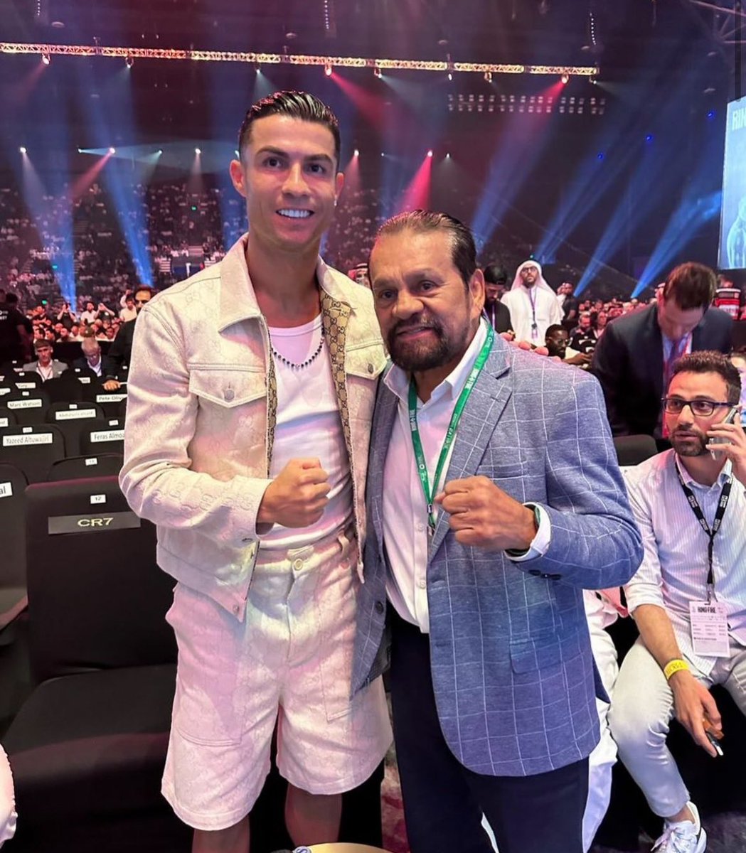 Cristiano with the legend Roberto Duran!