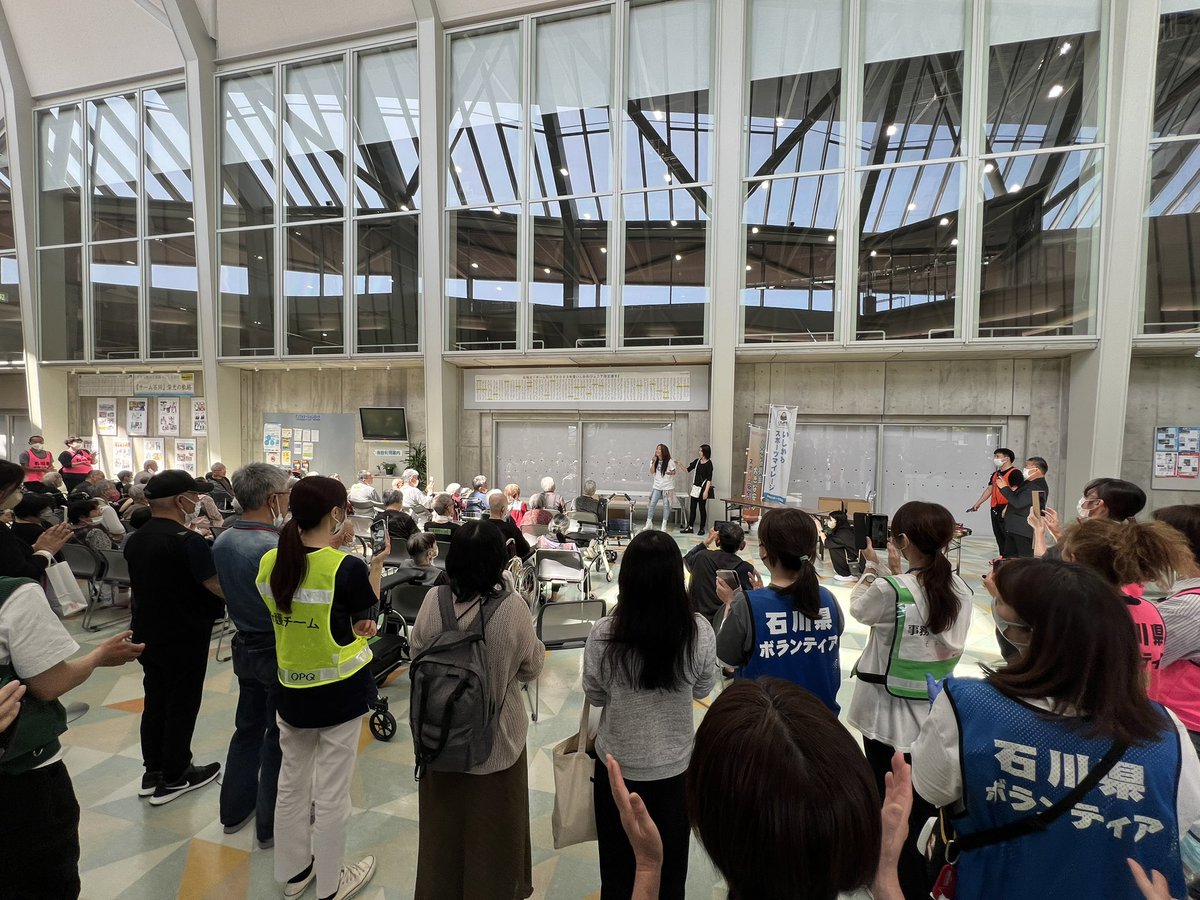 slugger4649's tweet photo. 【2024.5.17】
能登半島地震で避難されている1.5次避難所へ、摩季ねーと事務所関係者のみなさんと、ふれあい合流＆ミニライブに行ってきました‼︎#大黒摩季 #石川県 #能登半島地震 #金沢市 #避難所 #復興支援 #ミニライブ https://t.co/zBQWKNxiFs
