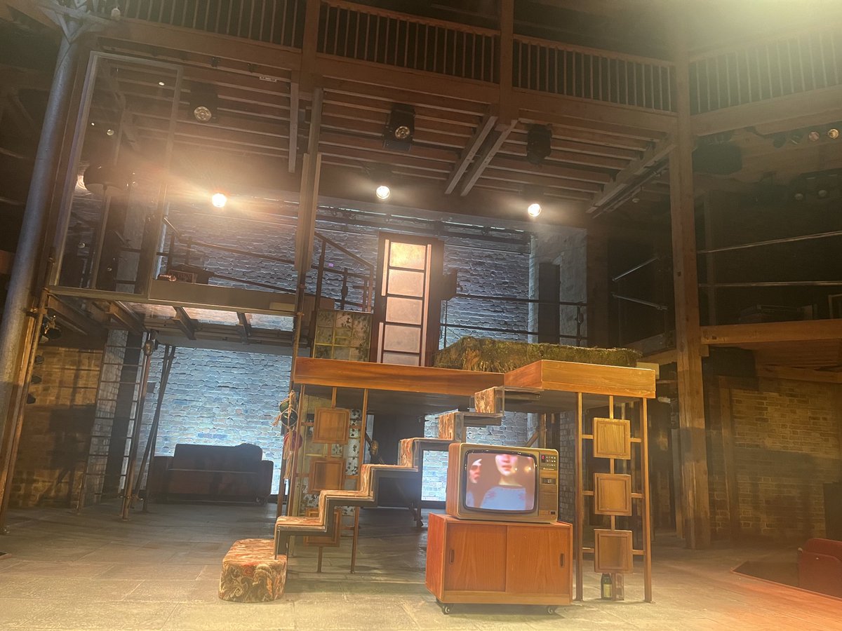 Had a blast watching Buddha of Surburbia at RSC today . Fun , nostalgic , inspiring and imaginative use of bananas ⁦<a href="/TheRSC/">The RSC</a>⁩ .