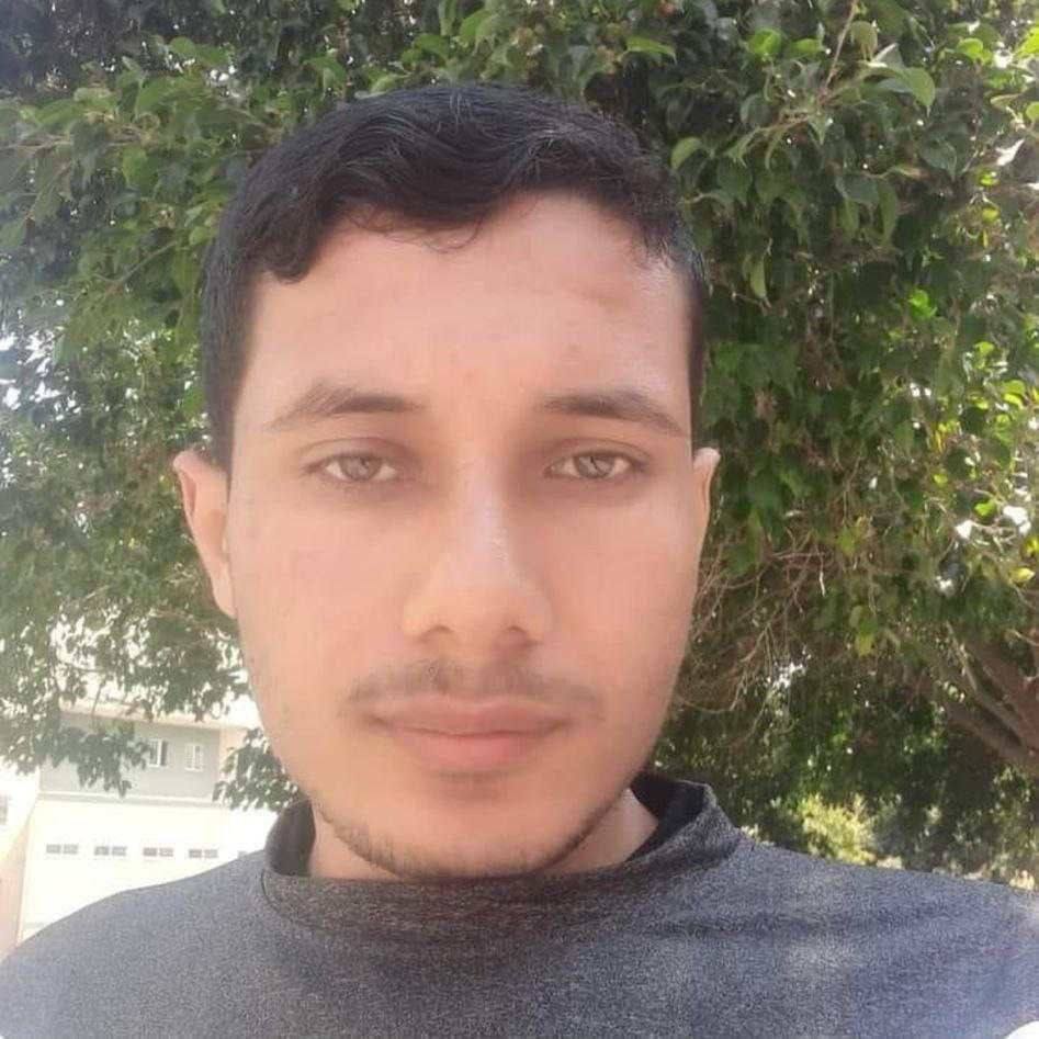 عاجل| استشهاد الصحفي عبدالله النجار بعد استهدافه من طائرات الاحتلال ظهر اليوم في جباليا البلد شمال القطاع 