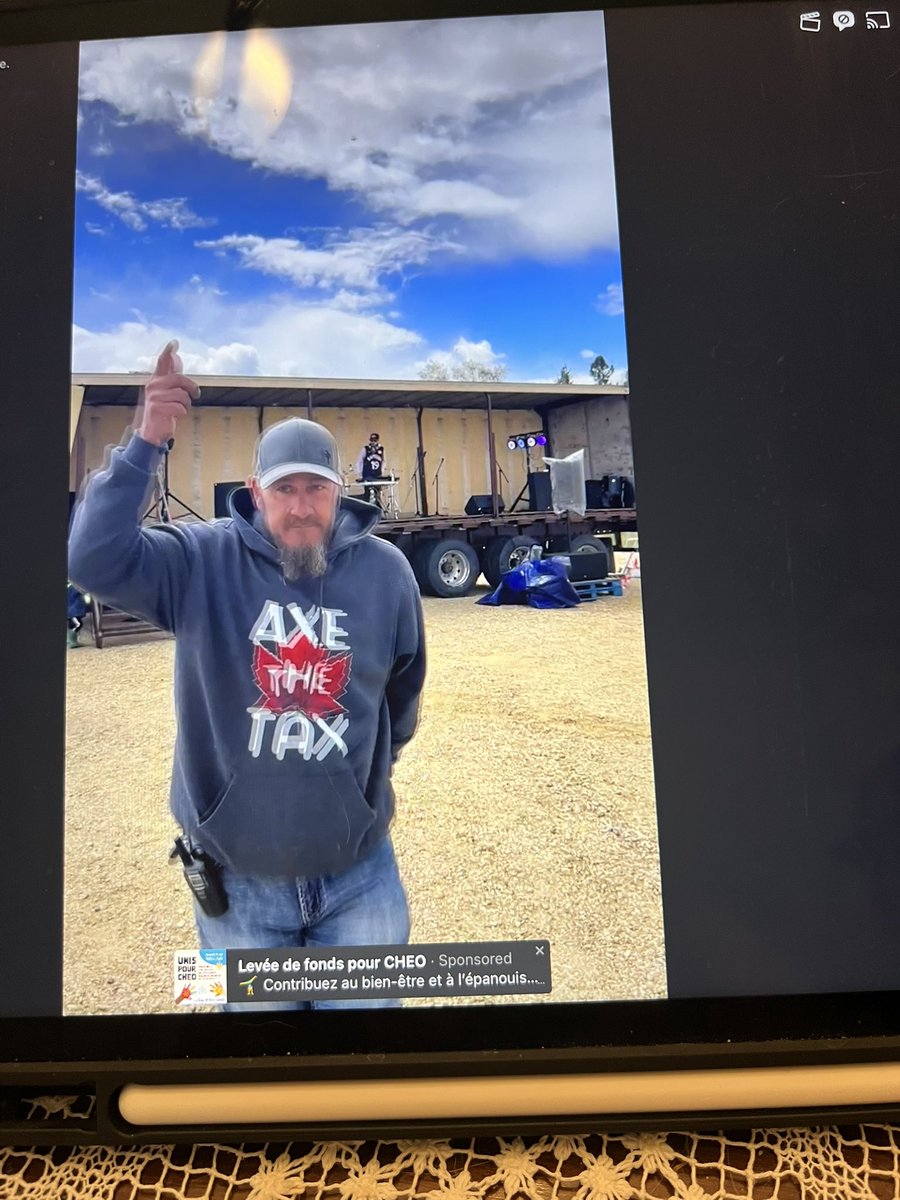 Ron Clark’s dance moves during the dj at Chudstock #AxeTheTax #CarbonTaxProtest #convoywatch