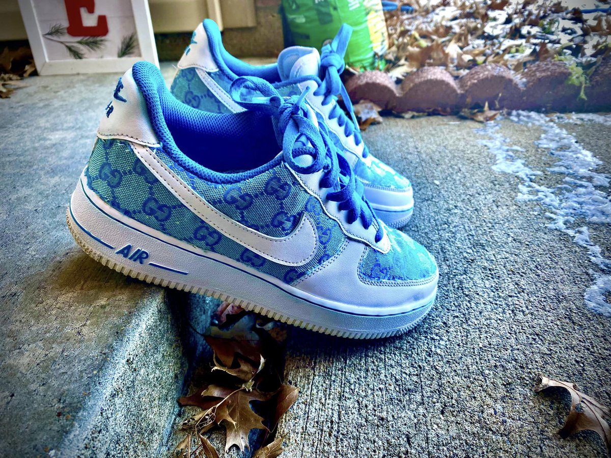 Klatcustoms's tweet photo. Icy Blue🧊 Gucci Custom Low top Af1's https://t.co/kvI6h9w98i
