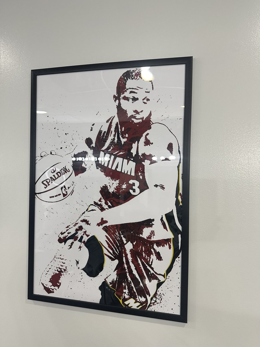 Pook lives 1261 miles away from Miami. However today, Pook got a haircut, his barber knows ball, his barber did some remodeling and put up a brand new poster. The poster was this below! Absolutely made my day. This is your greatness and your legacy @DwyaneWade @MiamiHEAT
