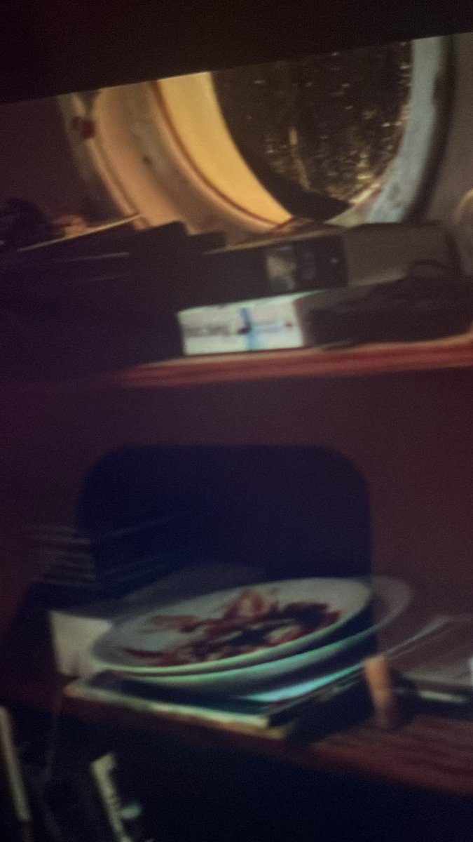 So I’m rewatching #Chronicle on @Netflix and I notice a copy of #Mistborn by @BrandSanderson 

😱😱😱 fanboying