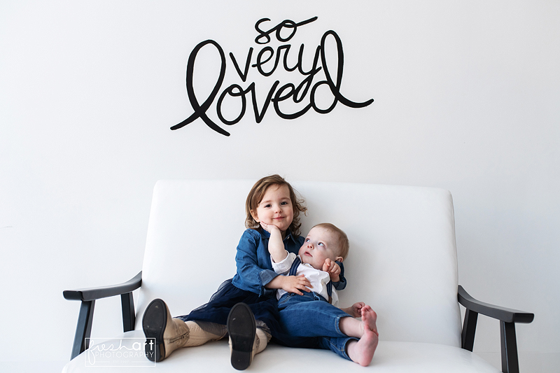 Such cute siblings! #milwaukeechildphotographer