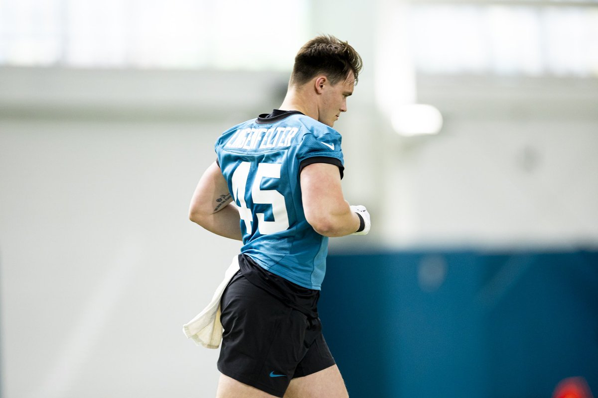 BKKnightNation's tweet photo. PHOTO: TE Josh Lingenfelter at Jaguars rookie minicamp one week ago #ArmyFootball

📸 Jacksonville Jaguars https://t.co/yfCr4UMvUW