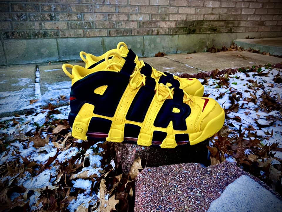 Klatcustoms's tweet photo. Custom Yellow ⛈️Thunder Air Up-tempos https://t.co/j9OhNdqfOc