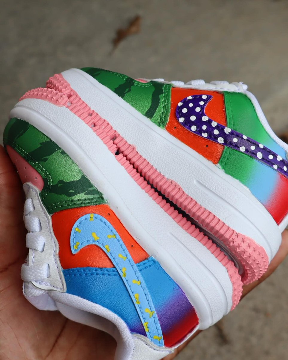 Klatcustoms's tweet photo. 🍉Coco Melon🍈 Toddler AF1's https://t.co/Erd85uEIo5
