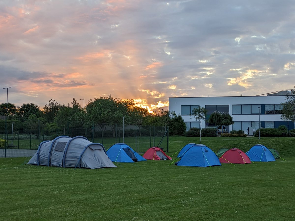 It has been a busy day for the @ChallneyDofE students learning new skills for the @DofE! Now they are settled in for the night before their Practice Day 2. Amazing sunset shot by @trudiesquires 🤩