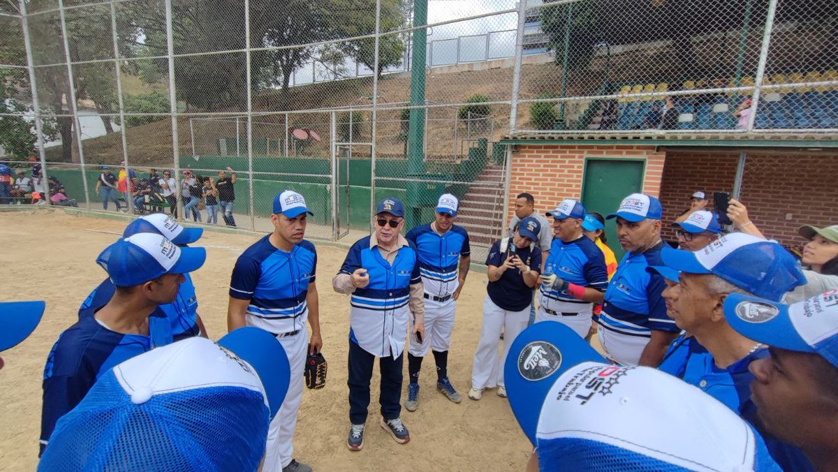 MinTrabajoVE's tweet photo. #18May || Hoy inició la Copa #MPPPST en homenaje a Francisco "Morochito" Rodríguez. Ven a disfrutar del Hexagonal de Softbol en el Campo Nene Padrón -Paguita.
#VenezuelaSiempreVence
@AlexisJCorredor https://t.co/VwyAaO2oyZ