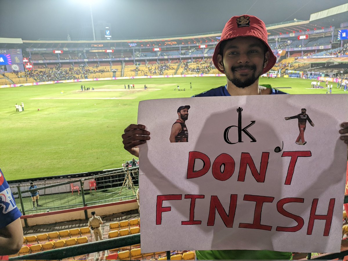 Me and my mom made this beautiful poster and luckily enough it made the TV a couple of times. Cherry on the cake DK popa and the whole RCB team acknowledged my poster 😭😭😭😭
Still processing
@DanishSait @DineshKarthik if i can get an autograph it would help me framing this one