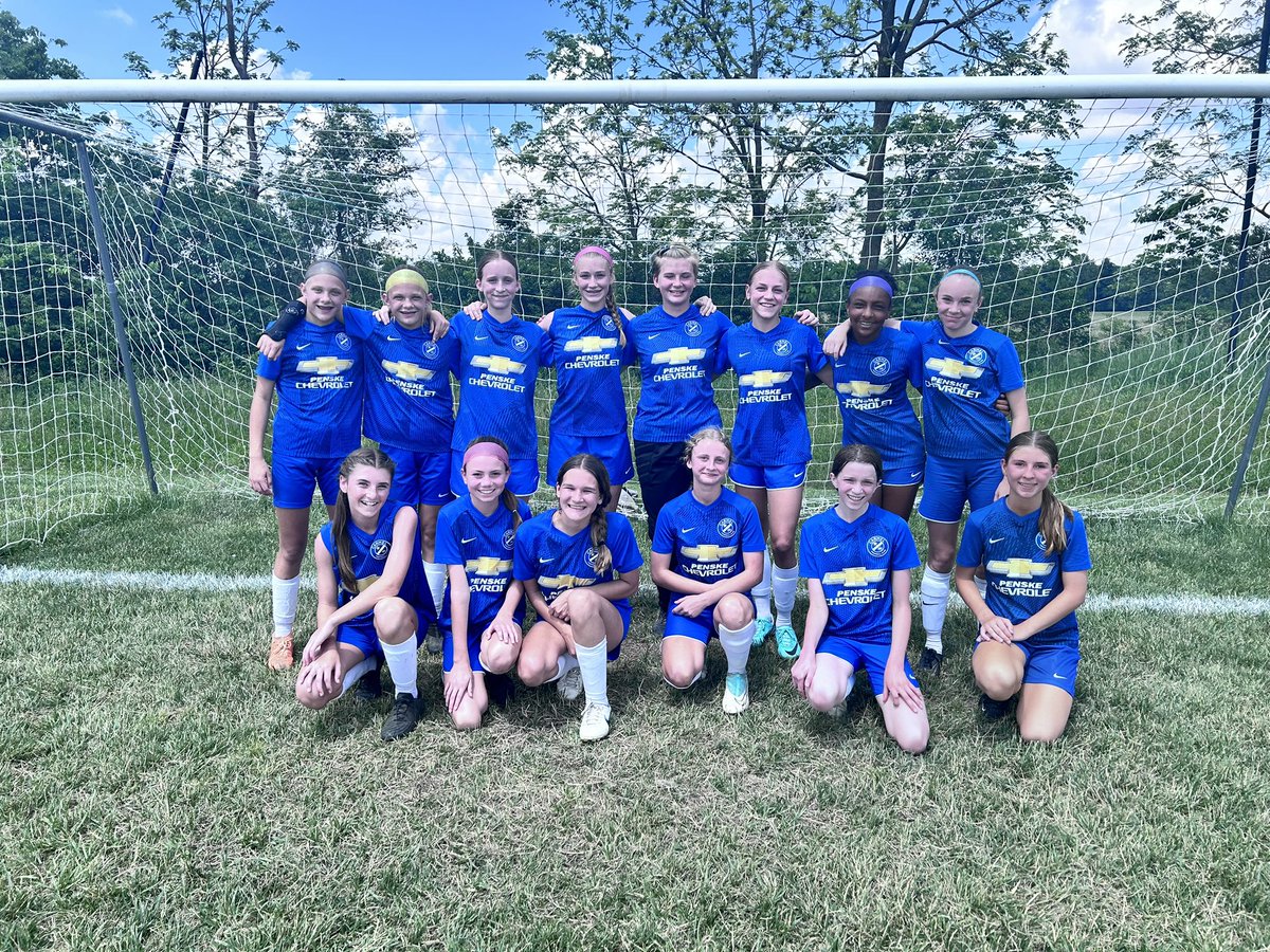 @CarmelFCHQ 2010 Blue girls have one more game to go in this spring season. Solid 4-0 win today and sitting at 5-1-1 in ISL. Let’s finish strong tomorrow! Thanks for loaning us a couple this weekend CFC 2011 Blue!