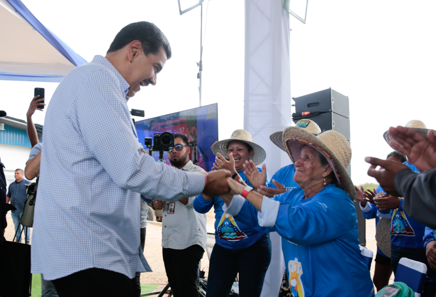 #LoDijo | 'Vamos creciendo en todos los frentes de la economía con esfuerzo propio, derrotando las sanciones, las amenazas y el bloqueo', recalcó el Mandatario @NicolasMaduro