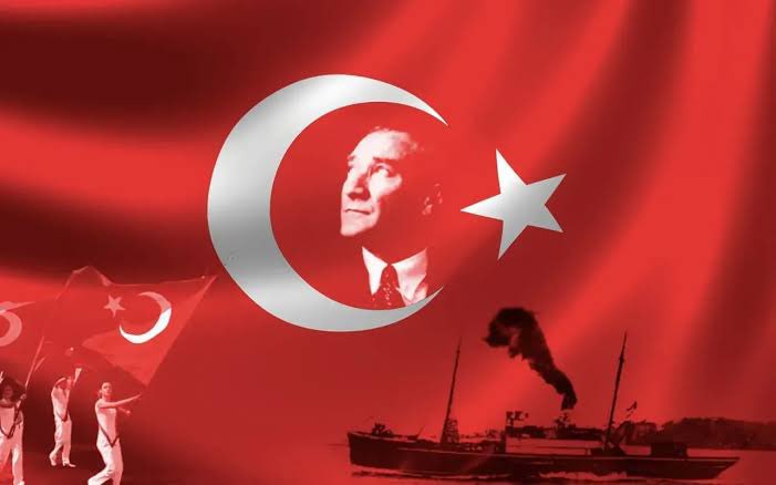 Türk’ün kutlu mücadelesine atılan ilk adım…

Başta Gazi Mustafa Kemal Atatürk ve silah arkadaşları olmak üzere, Kurtuluş fikrini zihinlerinde şekillendiren ve buna hayatını adayan tüm Kahramanlarımıza rahmet ve minnetle…

Bayramımız kutlu olsun 🇹🇷