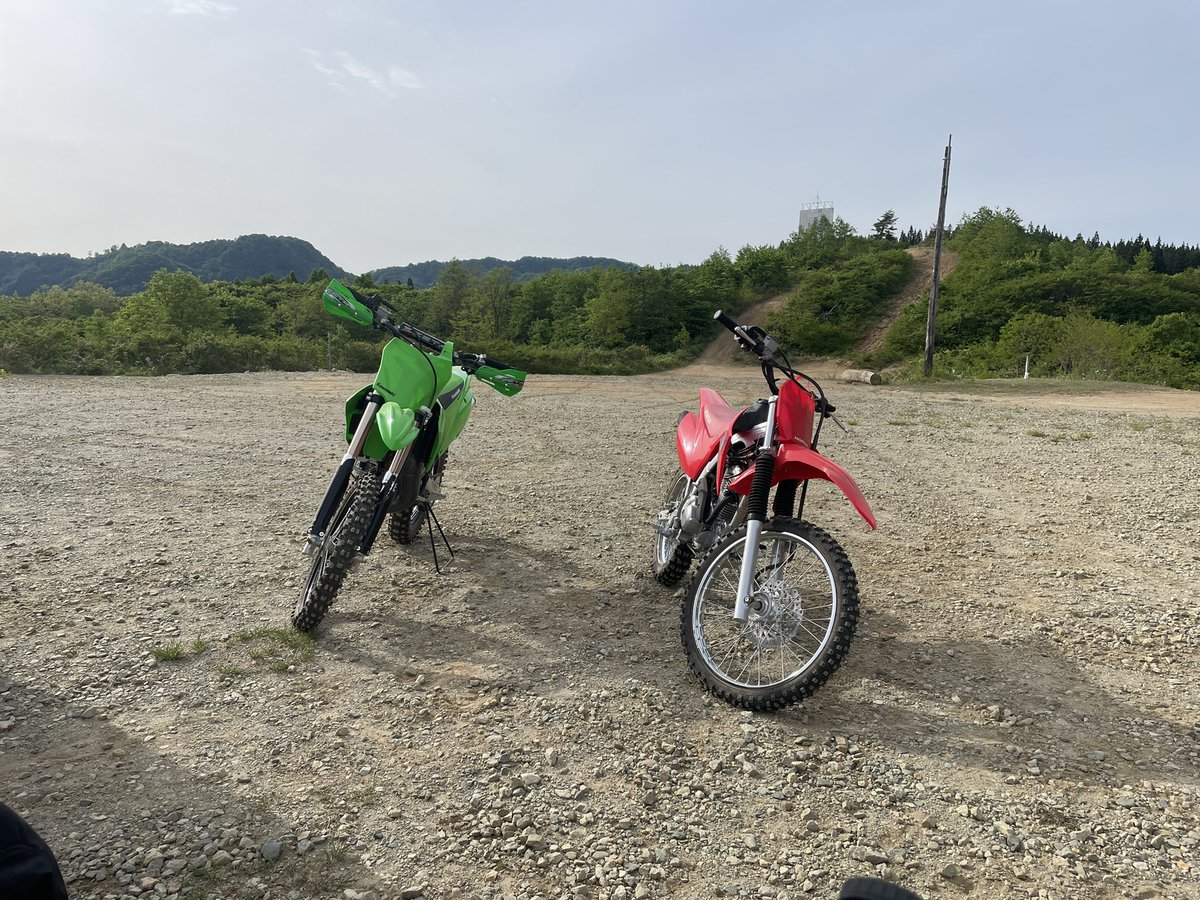 kydy_'s tweet photo. 朝5時から尾花沢サーキット🏍
去年よりかなり早くなった！笑 https://t.co/FlneO1dwSW