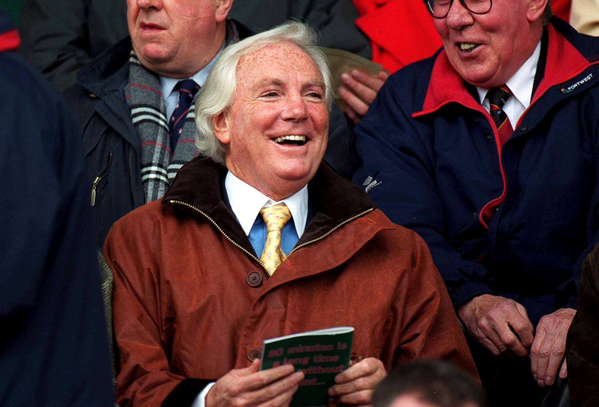 Very sorry to hear of the passing of Sir Anthony O’Reilly earlier this evening. A giant of the game with Leinster, @IrishRugby, @lionsofficial and @Barbarian_FC and an inductee into the @WorldRugby Hall of Fame 🏉 Thoughts with his family and friends at this time. May he rest
