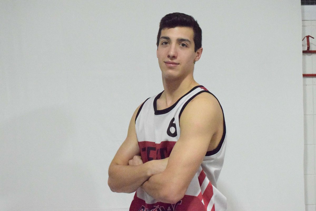 [ AHORA ] Dialogamos con Andrés Schroeder, defensor <a href="/AtenasLP/">Atenas La Plata</a> FM 96.3