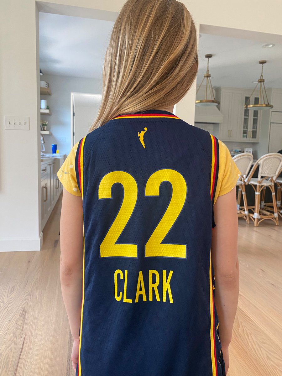 Sara Miller tweet media