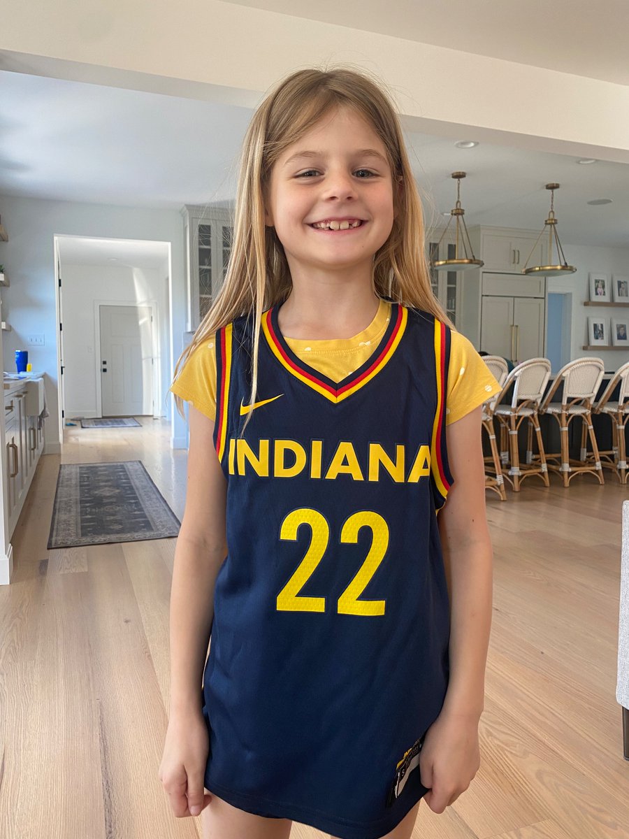 Sara Miller tweet media