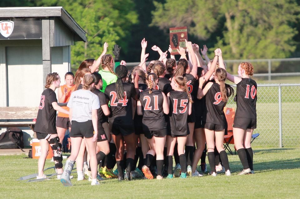 SarahThomps14's tweet photo. Regional Champs!!! Last night we beat East Moline UT 4-3! Our next game is on Tuesday 5/21, 5 pm, @ pekin, vs Minooka. 
@LadyIronSoccer https://t.co/Vg1V9j8q8k