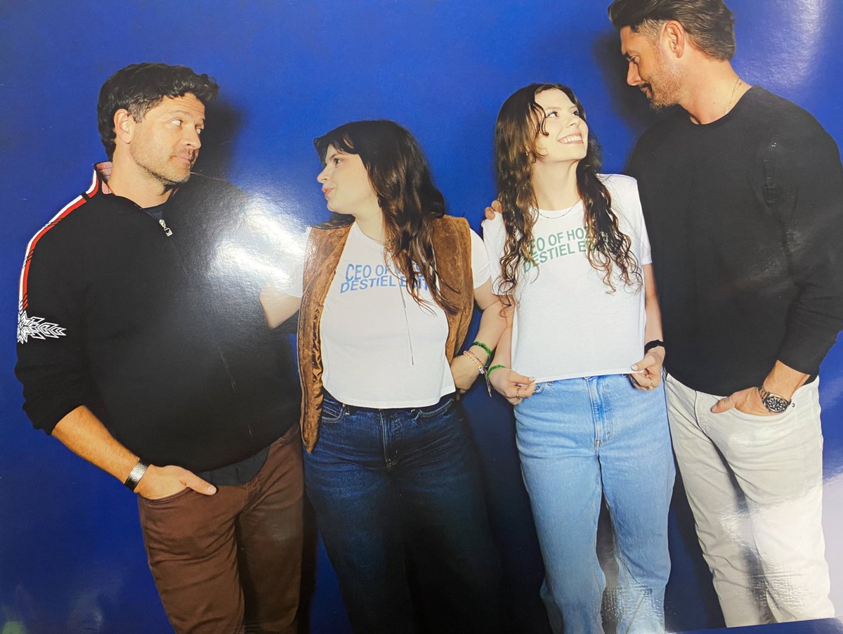 lucidemise's tweet image. jenmish finally met the ceos of mitski &amp;amp; hozier destiel edits #spncon #njcon #spnnj