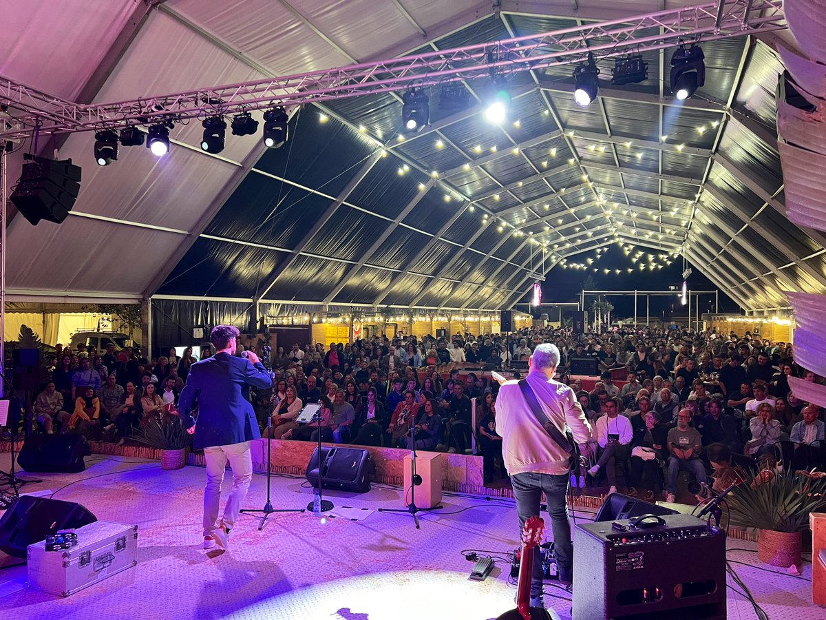 lluis_soler's tweet photo. 😍 Espectacular participació al concert de El+Pop a #Mescla’24 #Deltebre! 🚀 https://t.co/PIPT0FxIJ6