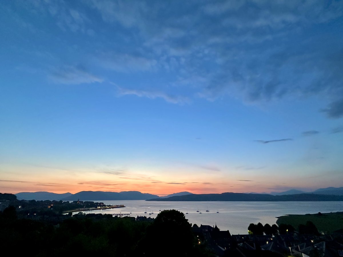 'Afterglow just as good as the sunset itself.'

Thanks to @mjgardner73 for the photo 📸

Discover Inverclyde 👇
discoverinverclyde.com

#DiscoverInverclyde #DiscoverGourock #Gourock #Scotland #ScotlandIsCalling #VisitScotland #ScotlandIsNow