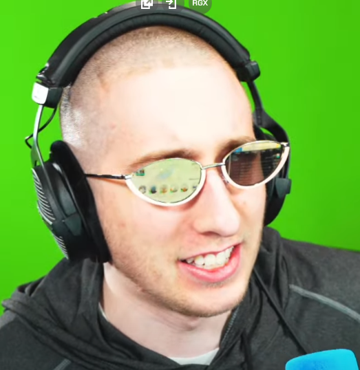 TimohyTomston's tweet photo. @KreekCraft He's literally Pulse from R6 https://t.co/FmPojXBTu9