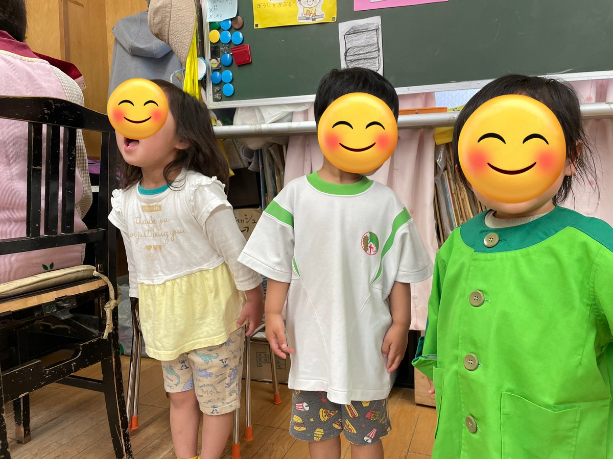 kinomi_en's tweet photo. おはようございます☀️
本日am9:30～5月生まれお誕生会礼拝があります。
子どもたちのお歌の発表もあります。
園舎にはお母さんの顔の絵と、その他習字などの作品の展示もされています✨是非お越しください😌
 #キリスト教幼児教育きのみ  #江戸川区  #認可外保育施設  #日曜礼拝  #園児募集 https://t.co/Tj6R9epLaN
