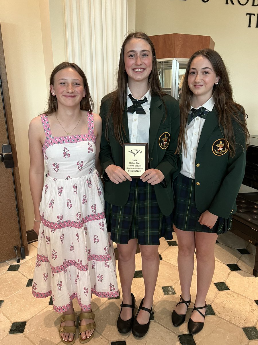 Female Athlete of the Year 🎓 Super proud of my Sofia and excited for graduation tomorrow!