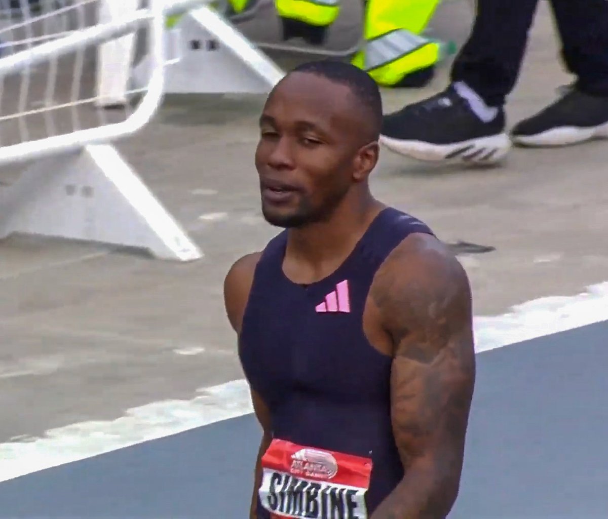 9.90s!! World Lead ☑️ Akani Simbine 🇿🇦 stormed to World Lead of 9.90s (-0.4) to win the men's 100m final at the Adidas Atlanta City Games! He defeated Ferdinand Omanyala 🇰🇪 who came 2nd in 10.00s and Kendal Williams 🇺🇸 in 10.05s.