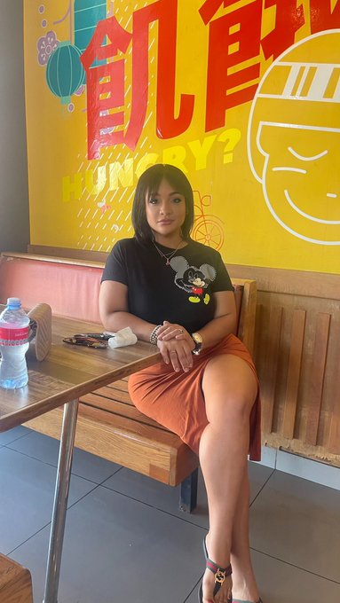 &iquest;Es mucho pedir un novio fiel ? https://t.co/7UNDcJbcdC