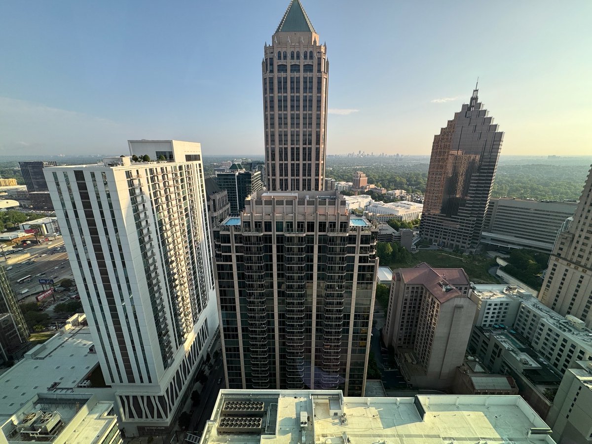 fullviewpro's tweet image. How we handle productions from “The D to the A” 🎬 

Filming in the lively city of Atlanta was nothing less than exciting! 

Stay tuned for what we&apos;ve been cooking up 🎥

#fullviewproductions #productioncompany #filming