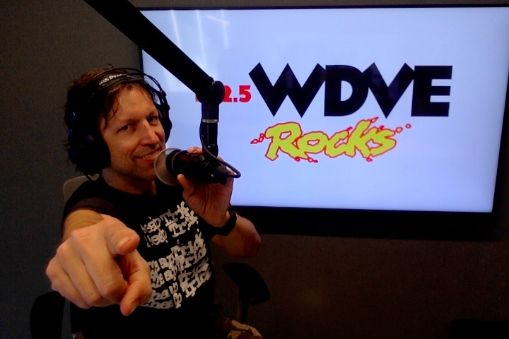 Coming at you with a Live & Unplugged Saturday on 102.5fm @DVERADIO #Pittsburgh I'm on the #DVE mic from 7pm with Live & Unplugged cuts of your fave Rock 'n Roll. Take me with YOU on your #DVE #SaturdayNight!