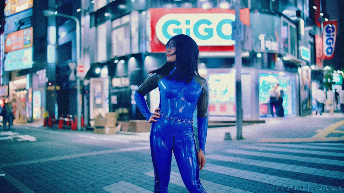A night walk for latex in public near Ikebukuro, Tokyo

Latex catsuit from @KurageKidO 
Special thanks to @Kyonin2 for 📸

Edited these pictures in a cinematic Tokyo style.