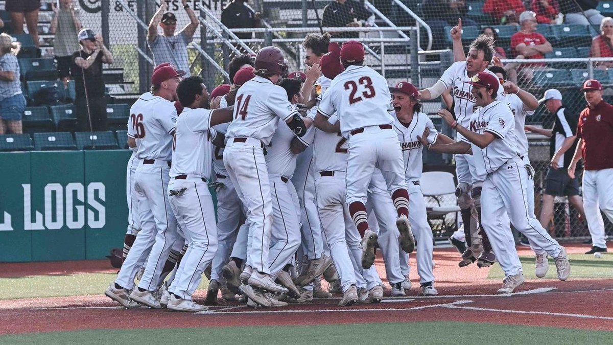 Brosius & Johnson go back-to-back to walk off UW-La Crosse in Home Run Frenzy.

@CoeBaseball 
📰bit.ly/3V6hdus

#KohawkNation