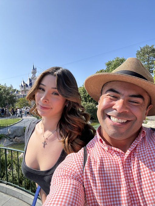 Happy Saturday! @TSAlexaScout and I got to spend our day off at Disneyland. She is such a sweet girl<a class="tags" href="/tag/tsalexascout">@tsalexascout</a><a href="/tag/mvsales"class="tags"><span>#mvsales</span></a>