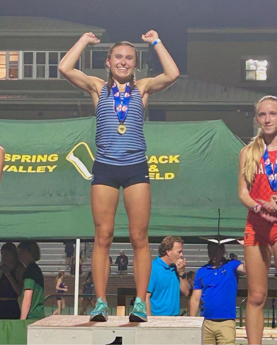Congratulations to @chapin_track Abigail White! She finishes her high school career as the 2024 AAAAA 3200m State Champion! Excited to watch her run in Garnet and Black next year…