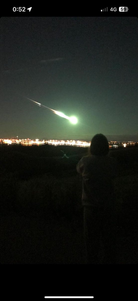 Pasa el  #meteorito y mi colega me saca una foto