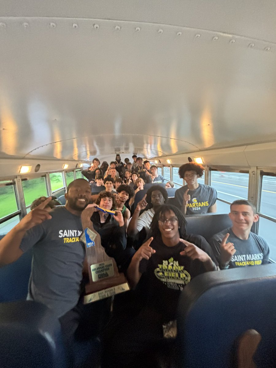 Coach Davis tweet media