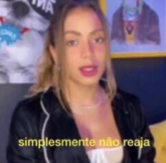 maripalmas12's tweet photo. Eu assim assistindo o filme inteiro do Matheus Ceará, Luara e Priscila Fantin
#PartiuAmerica https://t.co/8qhHpt0FmA