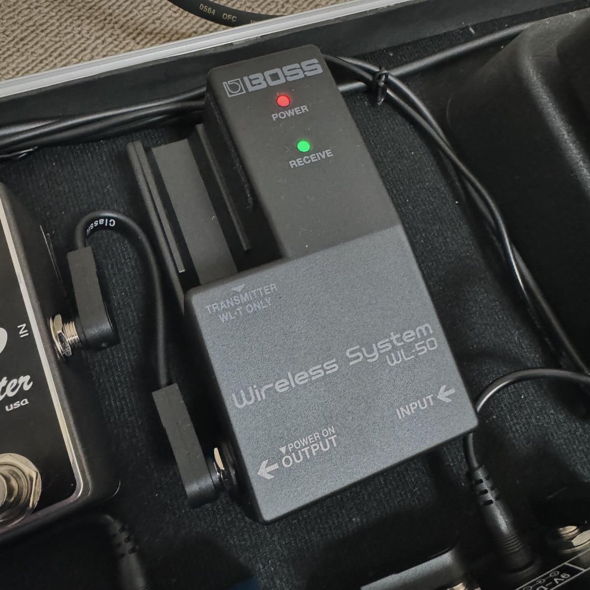 music_tech21's tweet photo. MNG😊 その2
BOSS WL-50
THR10iiと一緒に購入しました。ペダルボードとTHRは有線で繋いでいます。
レイテンシーは何も感じないですし、3秒ほどで接続するのも快適です😊
#WL50 #BOSS https://t.co/Xh4nL2bhnT
