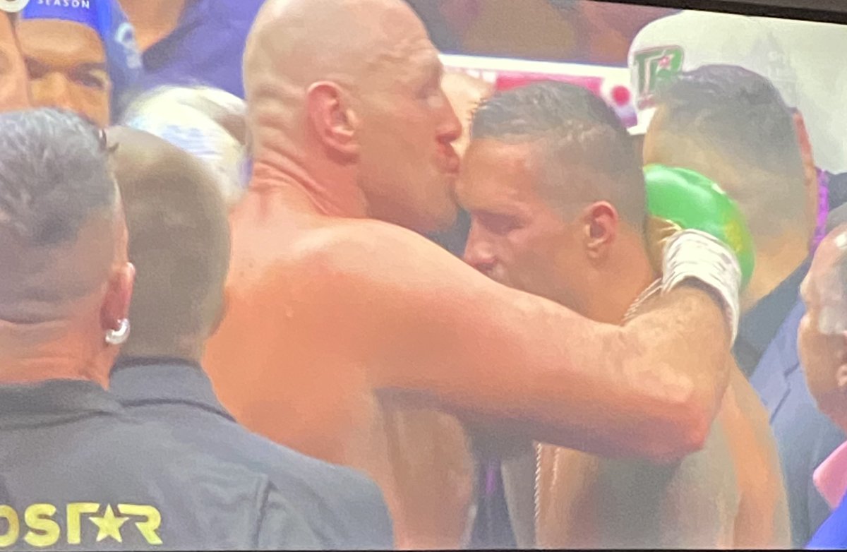 What an epic battle it was! Fury vs Usyk went the distance, showcasing the true spirit of #boxing. #Riyadh proved to be the perfect venue for this historic showdown. Both warriors fought like champions, leaving us in awe. #FuryVsUsyk #BoxingShowdown #Respect 👊🥊 #FuryUsyk