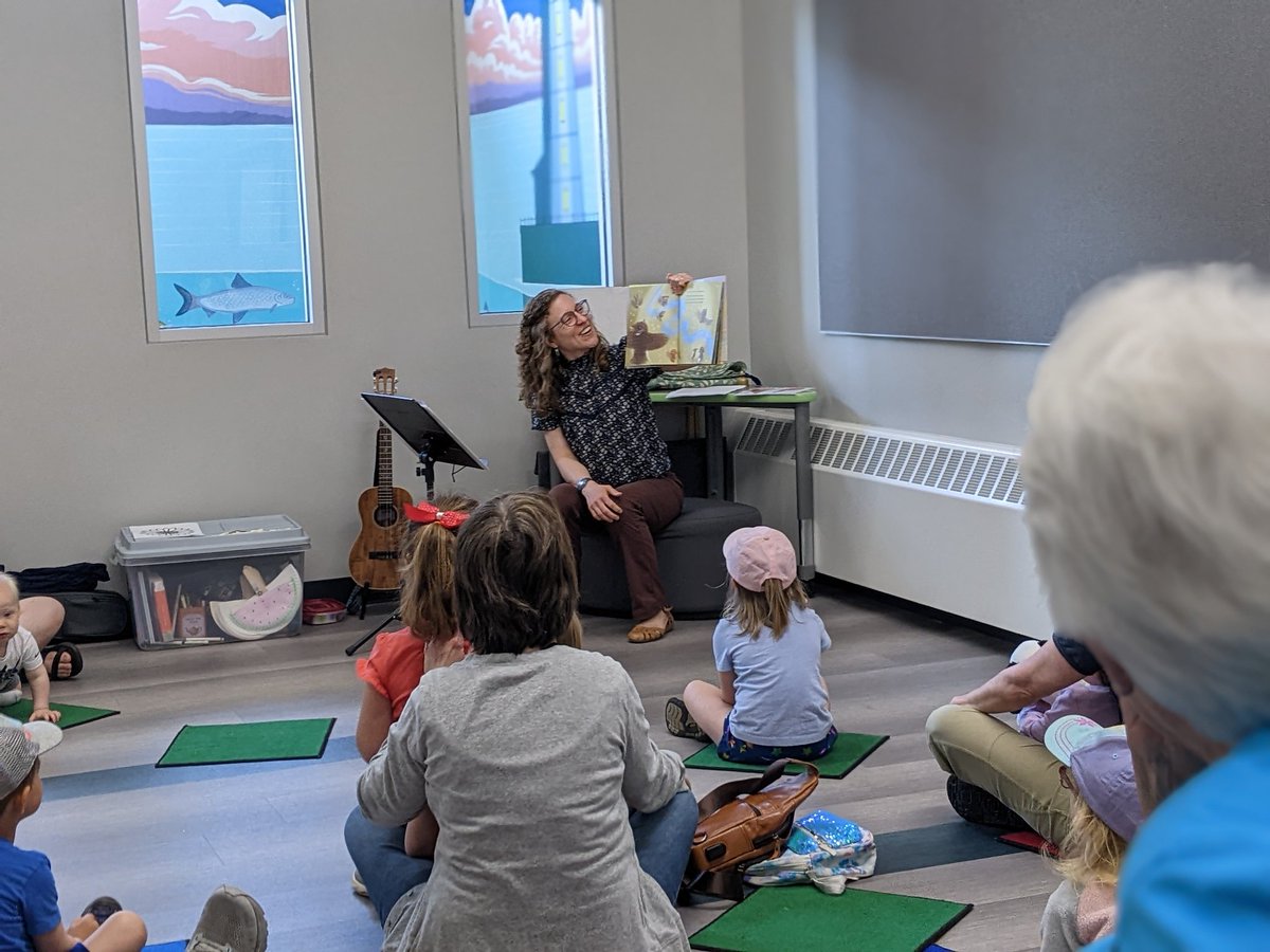 Thank you @snowboundbooks and Peter White Public Library for hosting me today for a storytime and signing in Marquette, MI. Such a joy to share SUMMER: A SOLSTICE STORY with a room full of eager young readers🥰