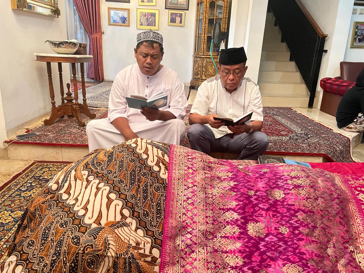 Innalillahi wa inna ilaihi rojiun. Selamat jalan Prof. Salim Said